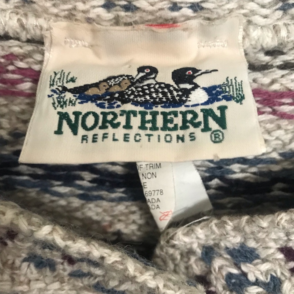Ladies Sweater 🌹 - Picture 4 of 8